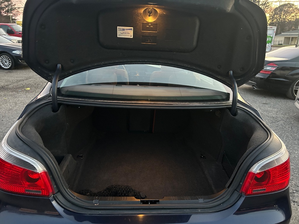 2004 BMW 5 Series 545i - Photo 11