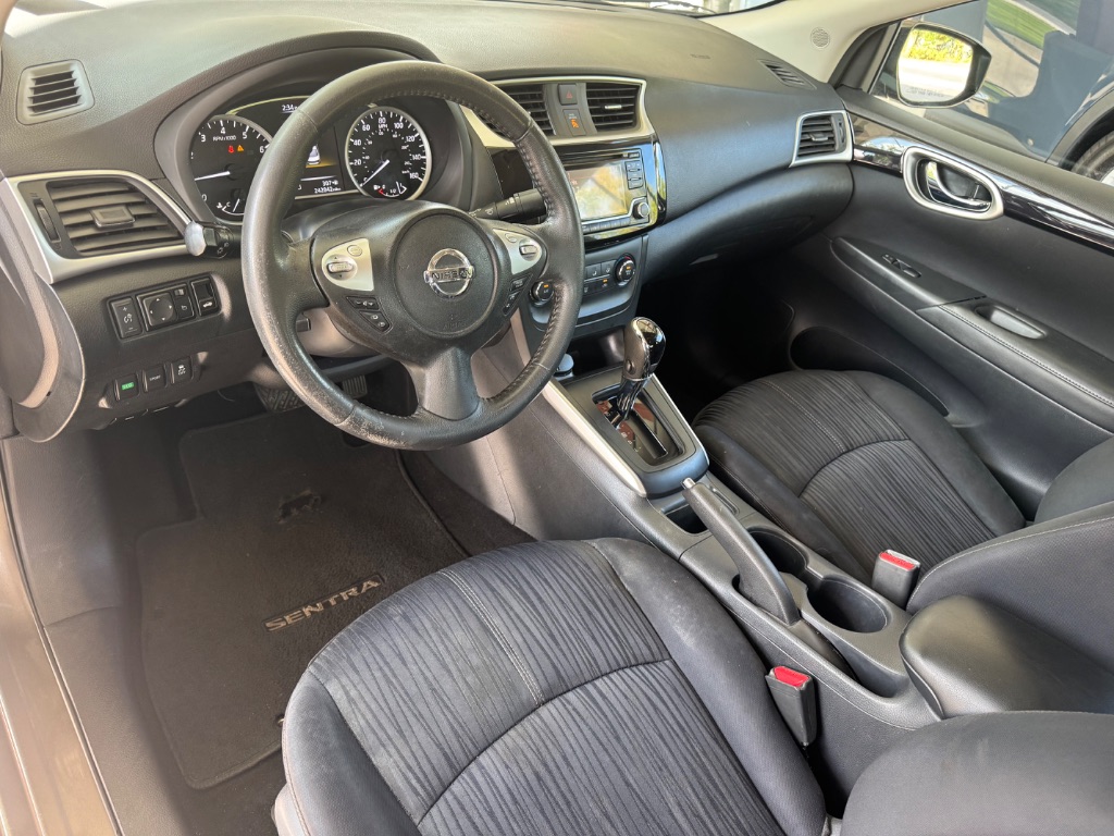 2016 Nissan Sentra SV - Photo 13
