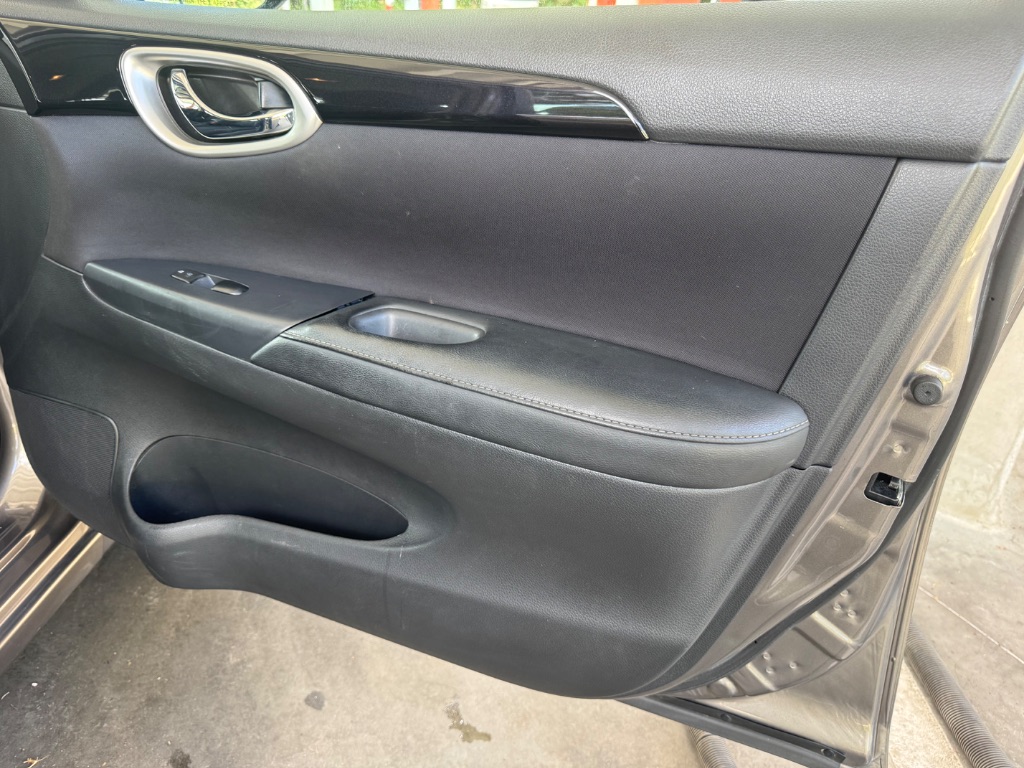 2016 Nissan Sentra SV - Photo 22