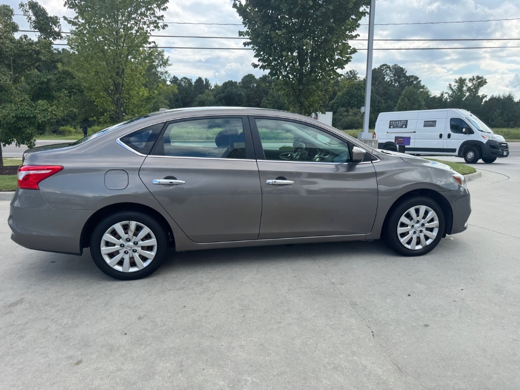 2016 Nissan Sentra SV - Photo 8